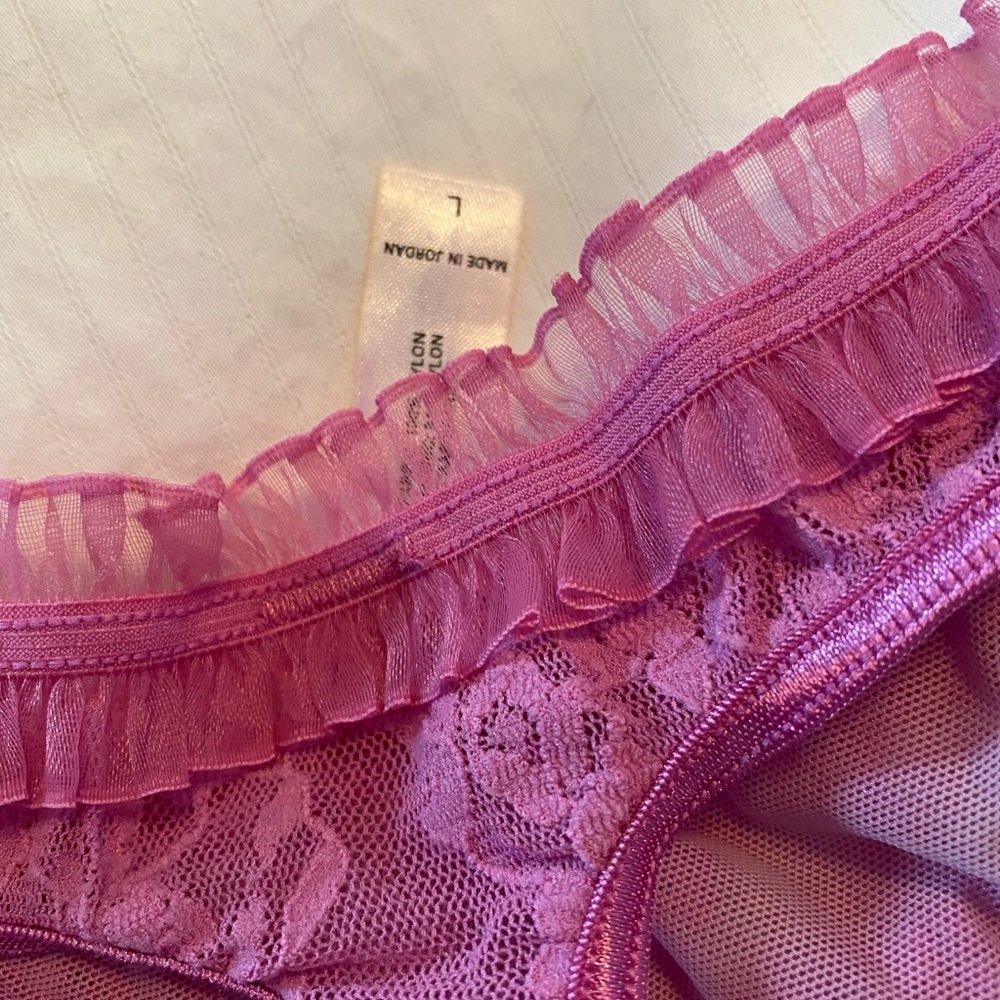 Never worn Purple/violet color set. The size says large